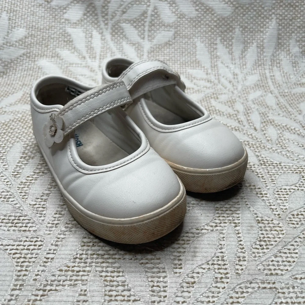Oshkosh B’gosh Girls toddler White Kids Shoes Mary Jane’s